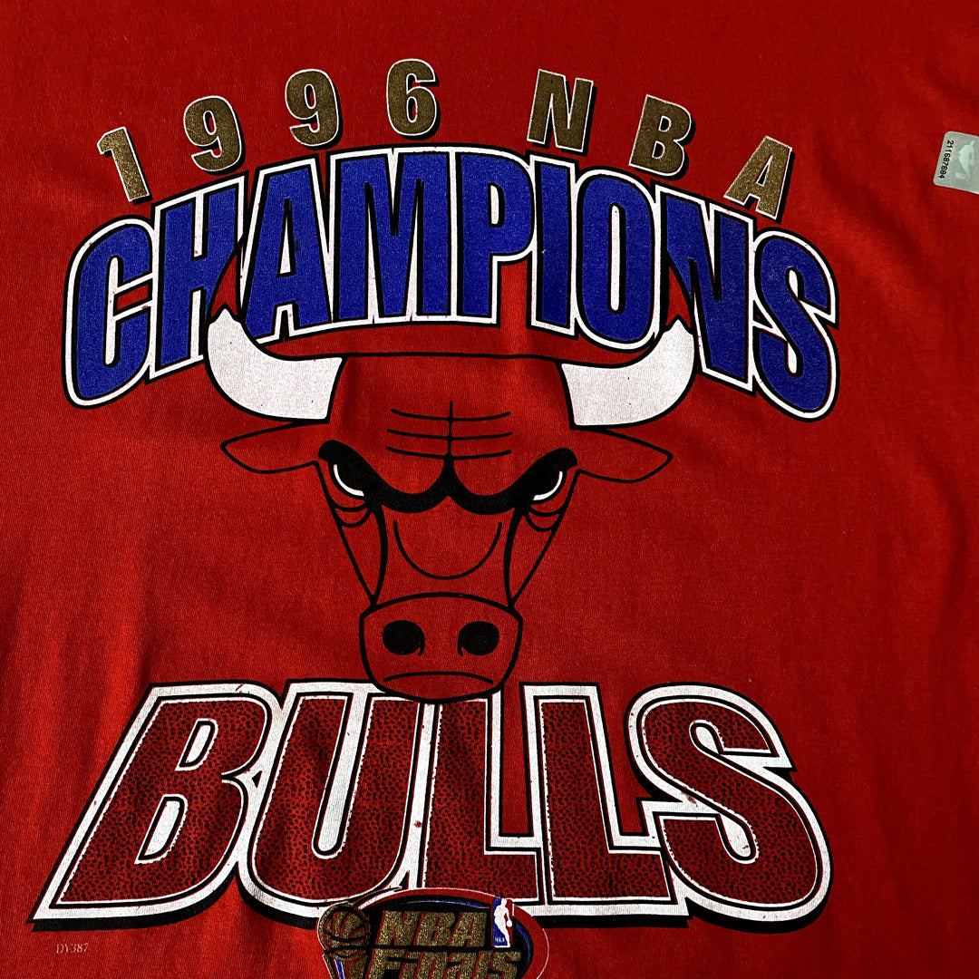 Sports / College Vintage Deadstock NBA Chicago Bulls 1996 Champions Tee Shirt Large Made USA