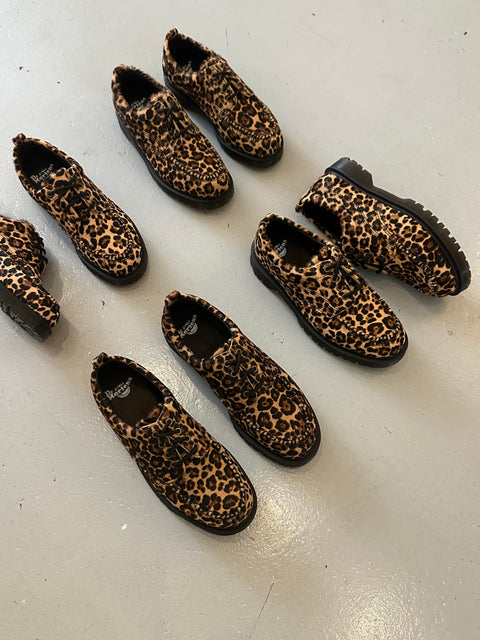FOOTWEAR