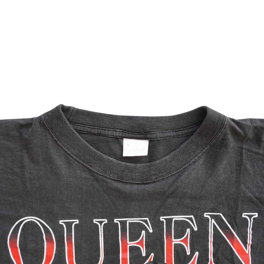 Vintage 90s Queen 'The Show Must Go On' T-Shirt – Sabbatical Vintage