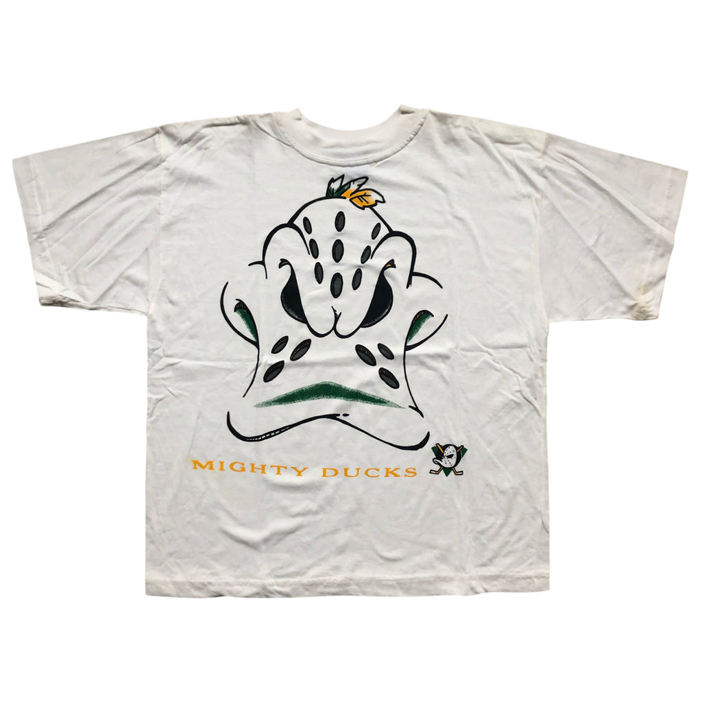 Vintage 90s Chicago Bulls '3 Peat World Champs' T-Shirt – Sabbaticalvintage